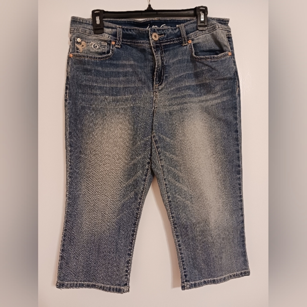 Inc Denium Regular Fit Capris